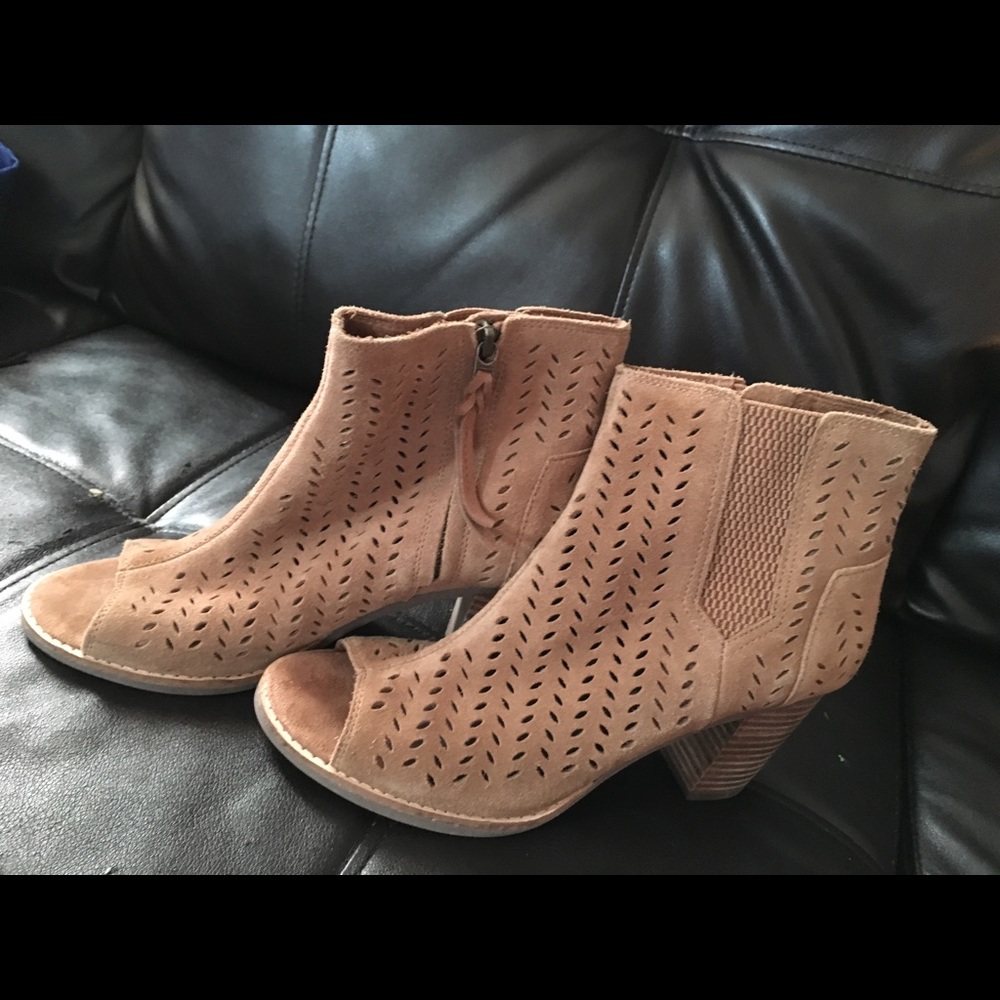 Toms peep toe bootie with wedge